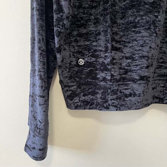 Lululemon Warm Down Crew Crushed Velvet
Black Size 8 - Picture 6 of 8